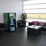 X モーテル