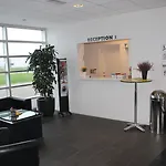 モーテル X 2*