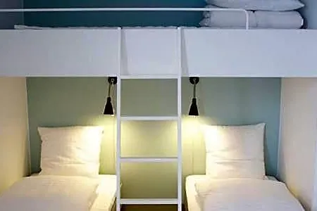 Motel X