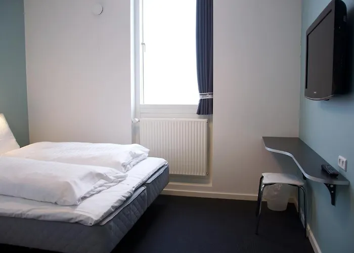 Motel X