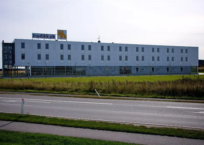 X Motel